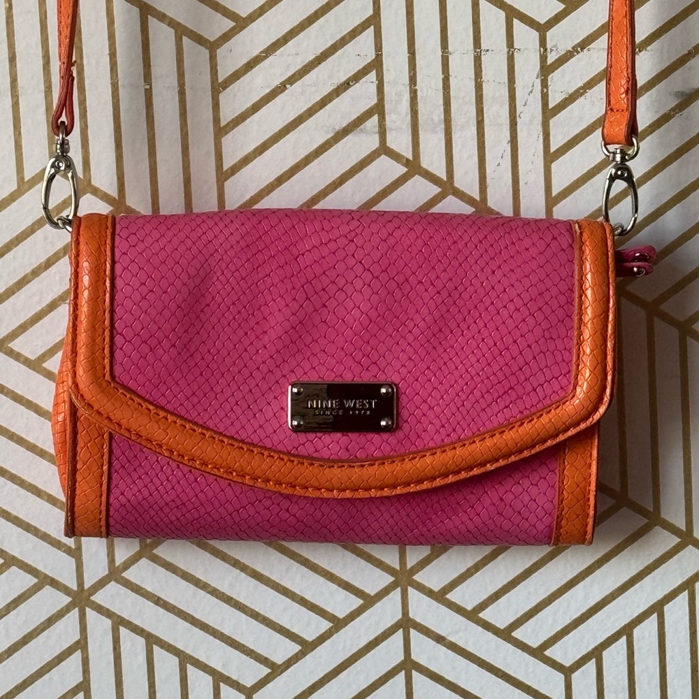 Nine West pink snake skin organizer Purse Y2K